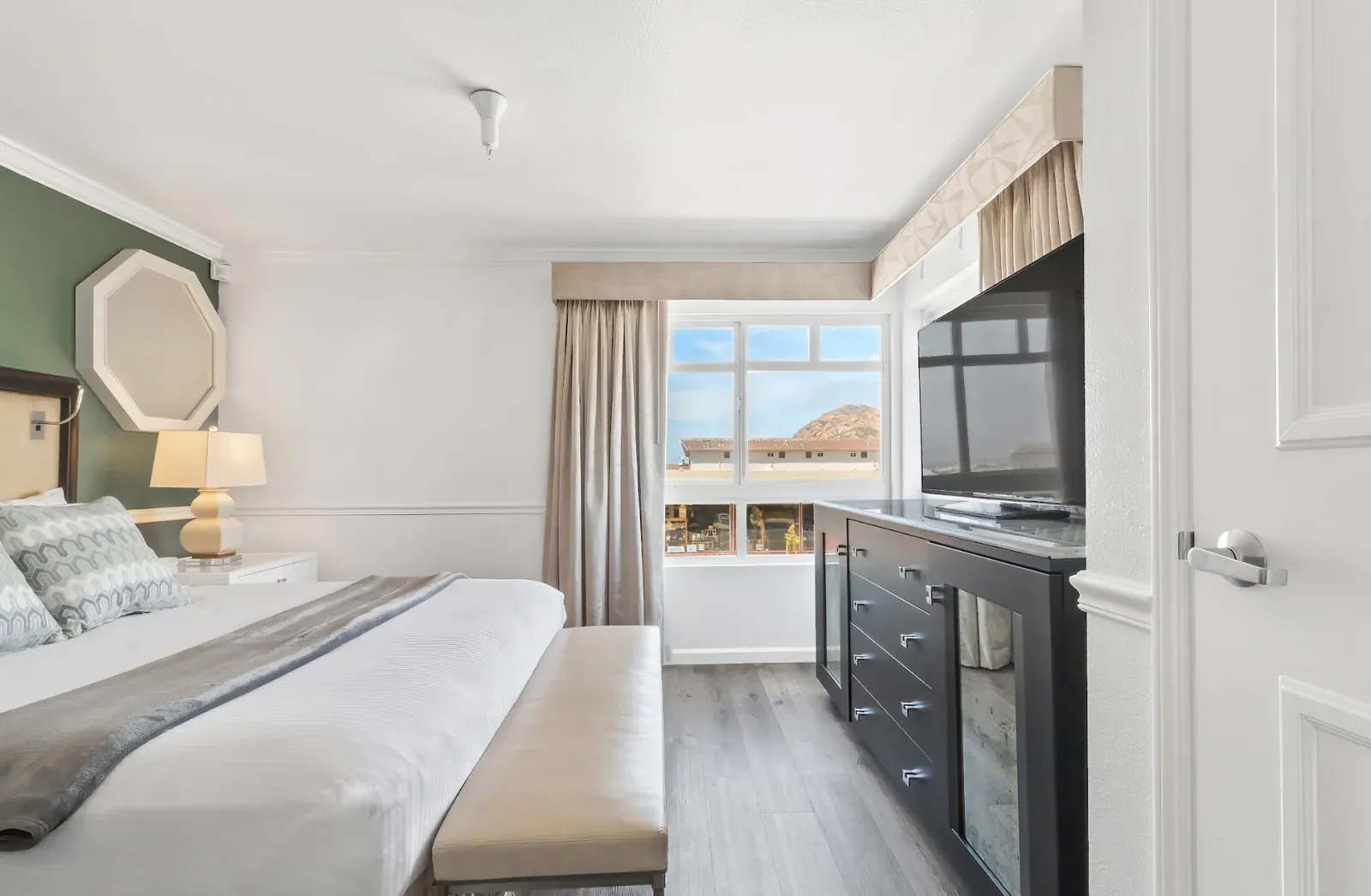 The One Bedroom Suite at the Ascot Suites