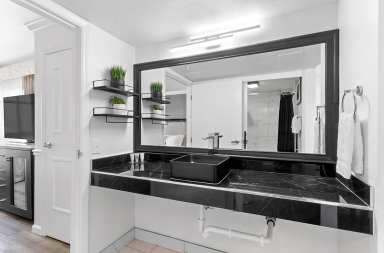 One Bedroom Suite - Ascot Suites