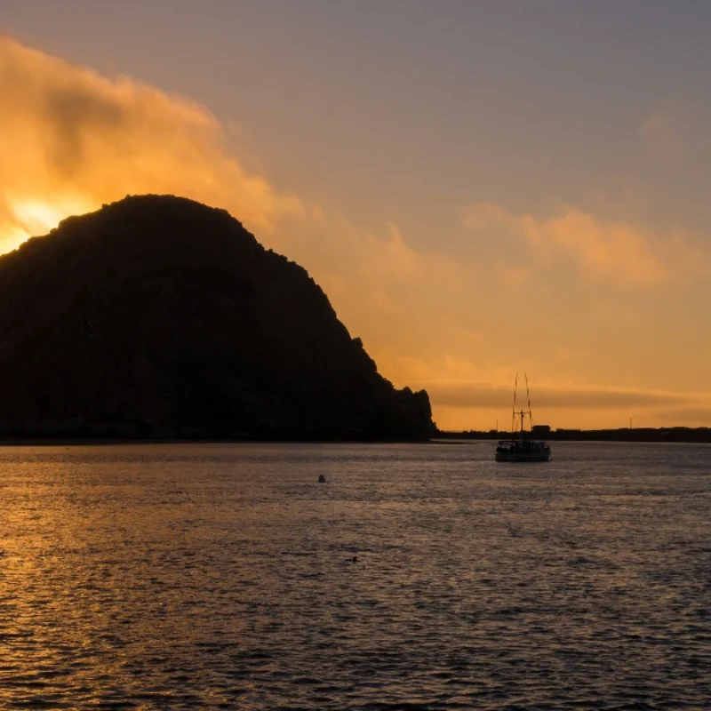 Explore Morro Rock in Morro Bay | Ascot Suites